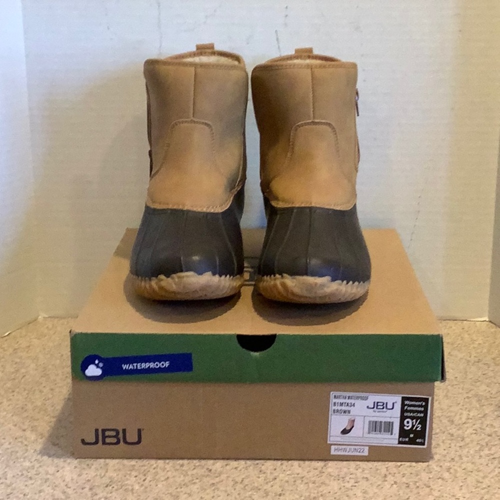 JBU Waterproof Boot Zip Brown Zip 9.5 NIB